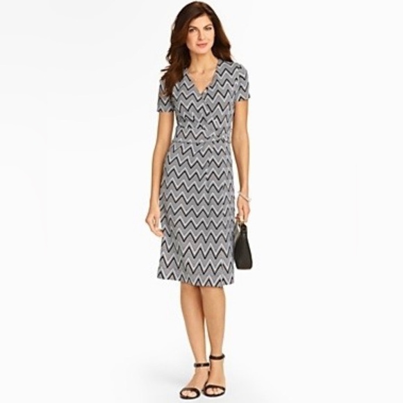 Talbots Black|White Chevron Jersey Knit Dress Sz Large Petite - Picture 1 of 4